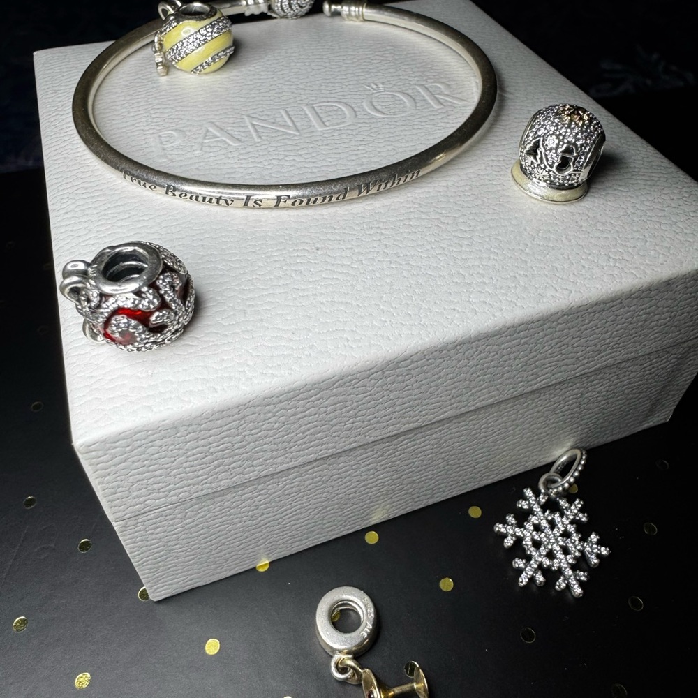 Pandora • White Ornament • Pandora Charm - Picture 15 of 16